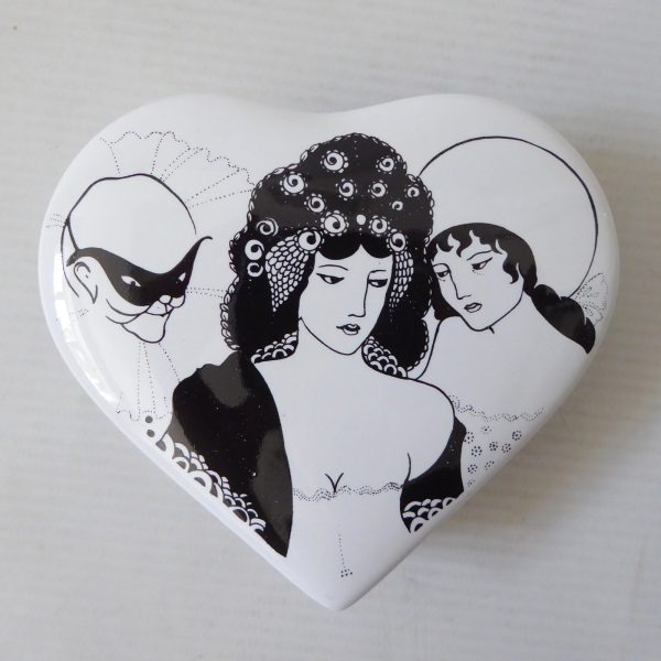 Poole Pottery Aubrey Beardsley Collection ceramic heart shaped container box '79 - Image 3
