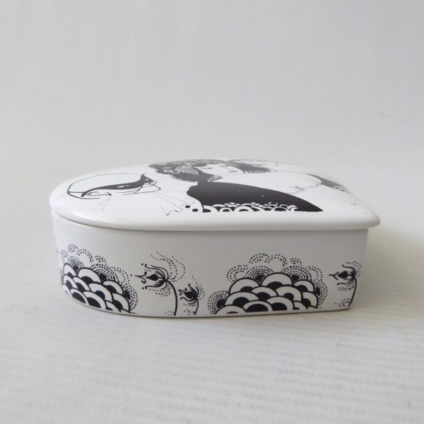 Poole Pottery Aubrey Beardsley Collection ceramic heart shaped container box '79 - Image 4