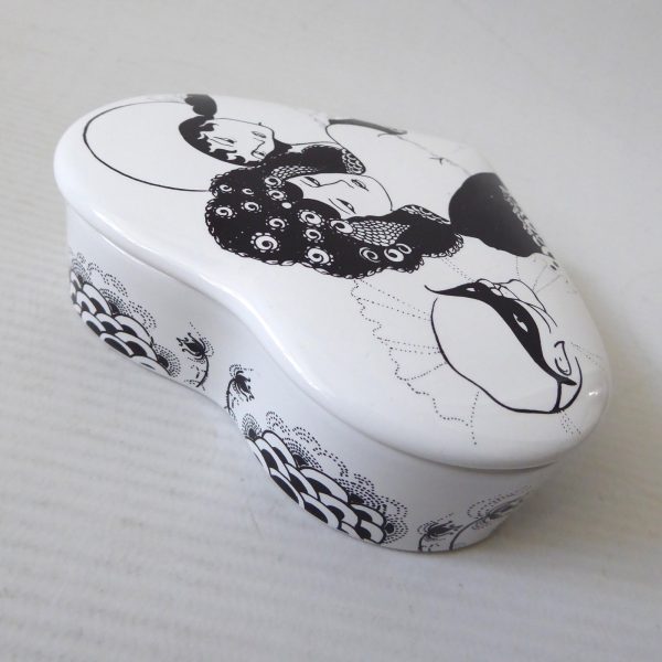 Poole Pottery Aubrey Beardsley Collection ceramic heart shaped container box '79 - Image 5