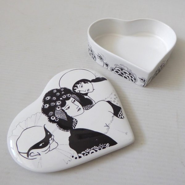 Poole Pottery Aubrey Beardsley Collection ceramic heart shaped container box '79 - Image 6