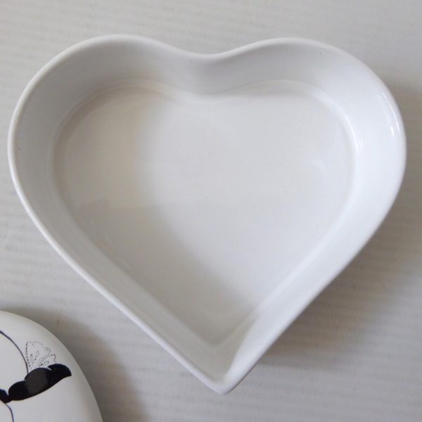 Poole Pottery Aubrey Beardsley Collection ceramic heart shaped container box '79 - Image 7