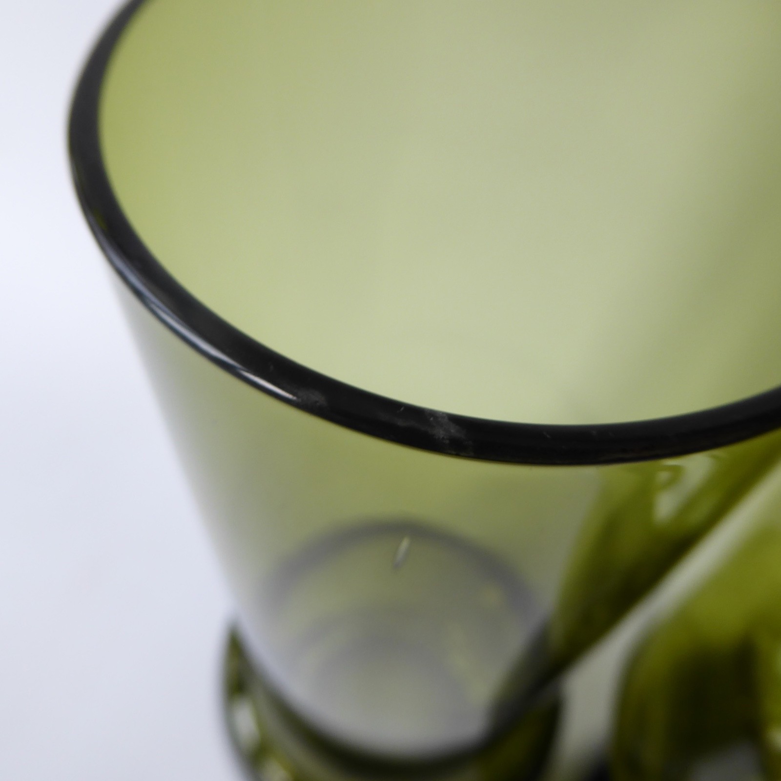 Riihimaki 1483 tall vintage art glass vase, olive green Finland Riihimaen Lasi - Image 7