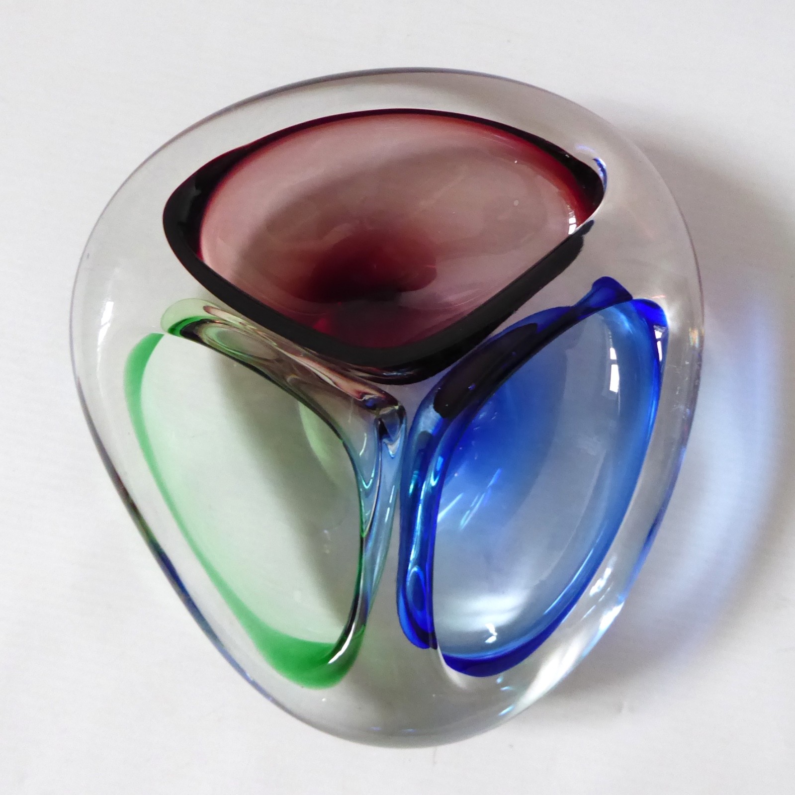 Romanian art glass dish, tri bowl ashtray. Red blue vintage retro, Murano style - Image 6