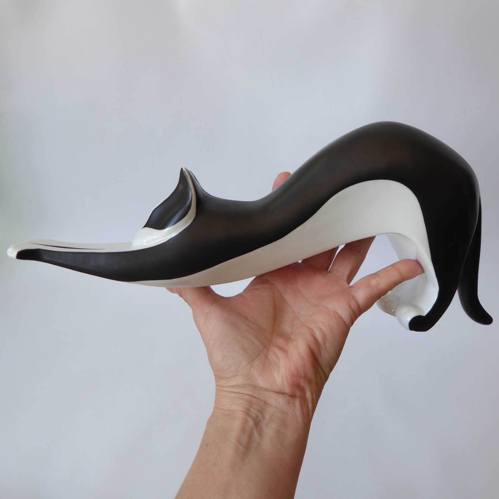 Royal Dux large stretching black cat 24501 mid century modernist Bohemian Koruka - Image 15
