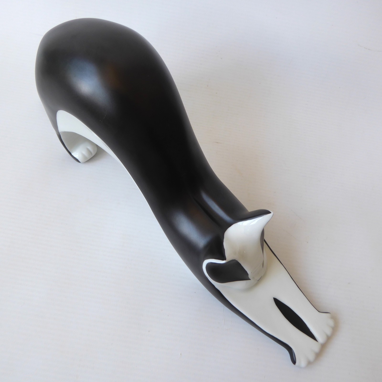 Royal Dux large stretching black cat 24501 mid century modernist Bohemian Koruka - Image 18