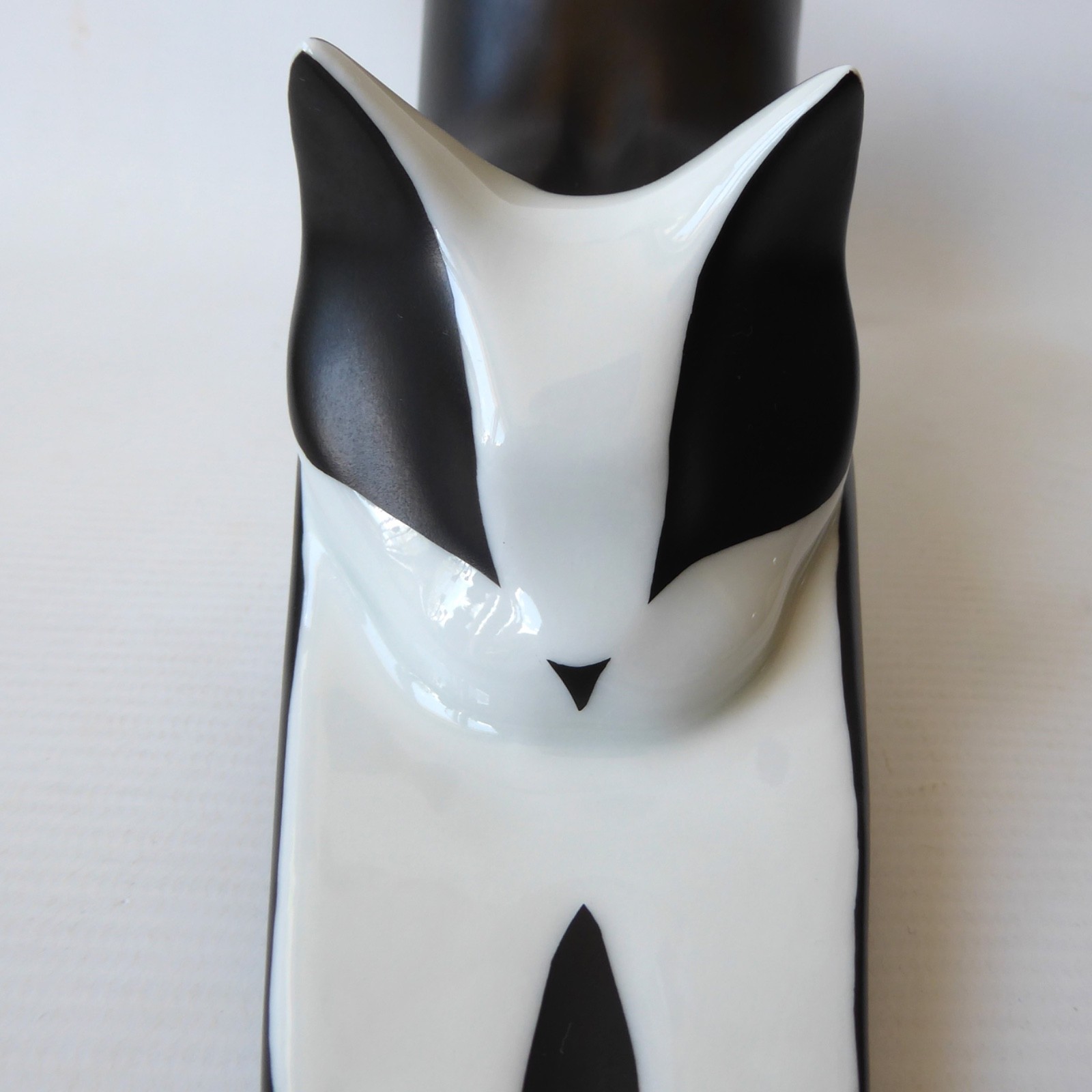 Royal Dux large stretching black cat 24501 mid century modernist Bohemian Koruka - Image 6
