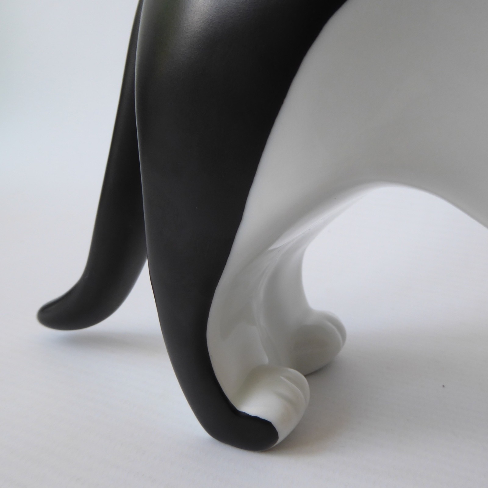 Royal Dux large stretching black cat 24501 mid century modernist Bohemian Koruka - Image 9
