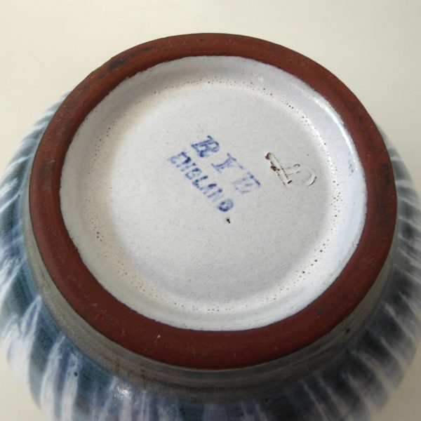 Rye Pottery Jimmy Elliott 1950s plant pot holder, pottery sgraffito bowl planter - Image 13