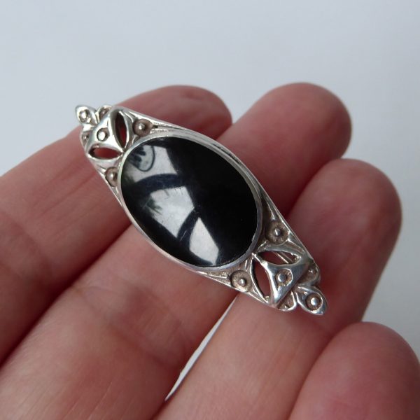 Sterling silver 925 brooch & black oval onyx gemstone, vintage/antique mourning - Image 7