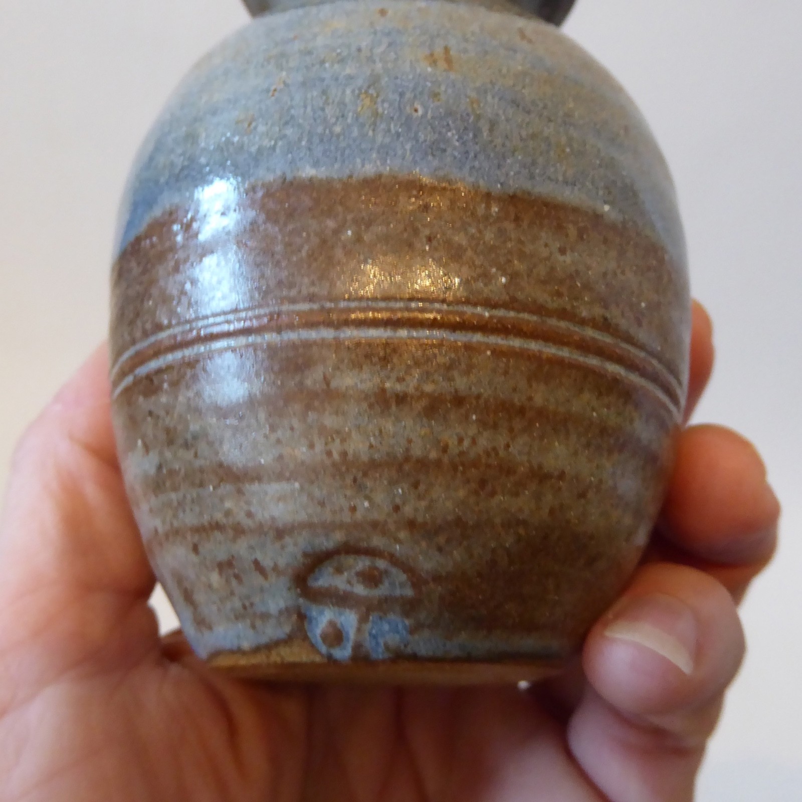 Studio Pottery small vase, signed vintage handmade stoneware clay, brown & blue - Image 3