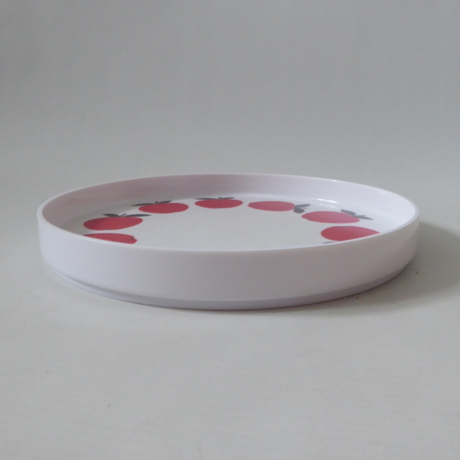 Swedish vintage melamine tray, red apples, white round. Drinks serving retro - Image 6