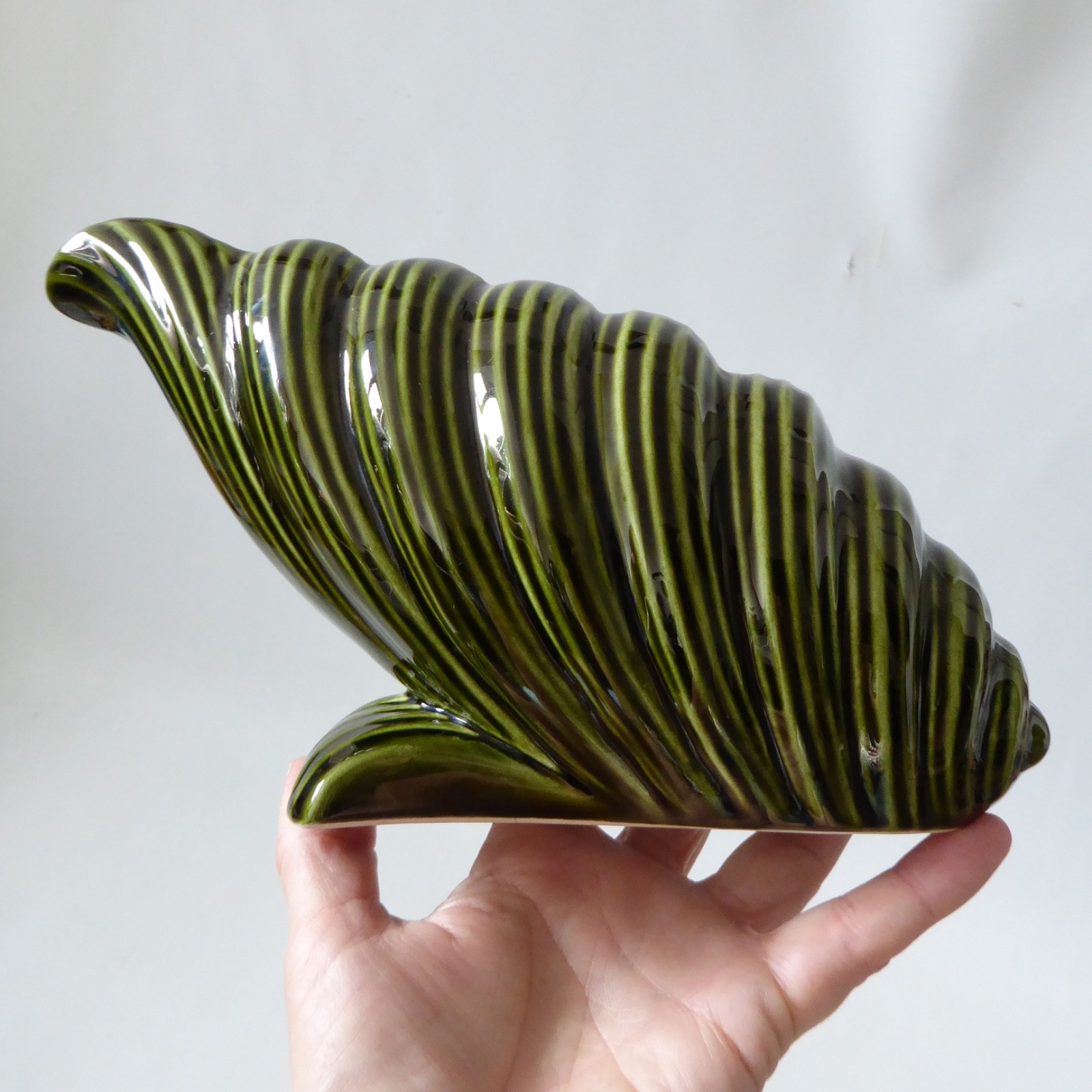 Sylvac large shell mantle vase 399, vintage deep olive green. Retro 60s 70s - Image 11