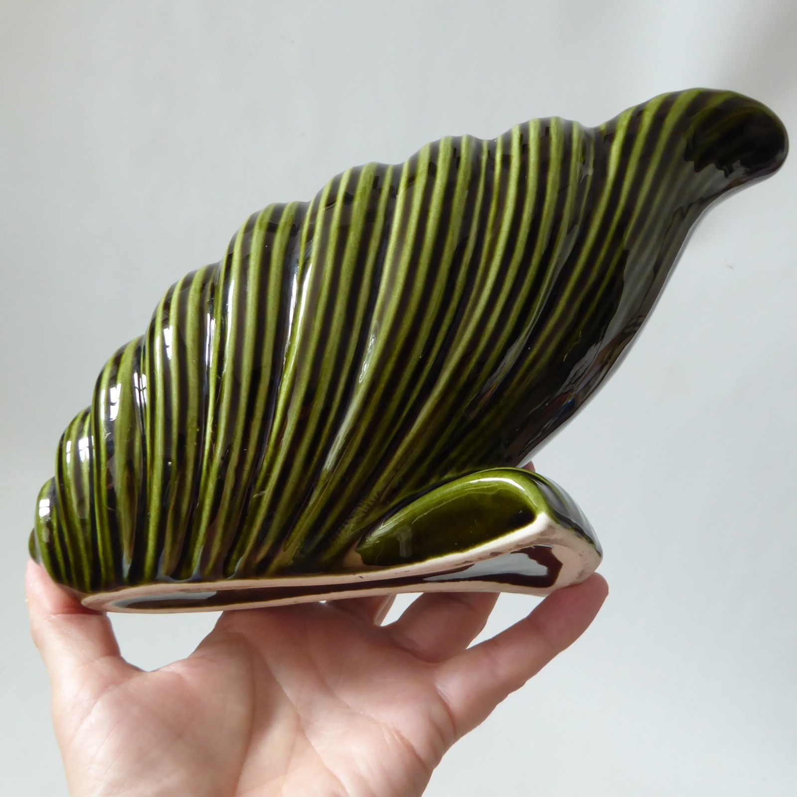 Sylvac large shell mantle vase 399, vintage deep olive green. Retro 60s 70s - Image 12