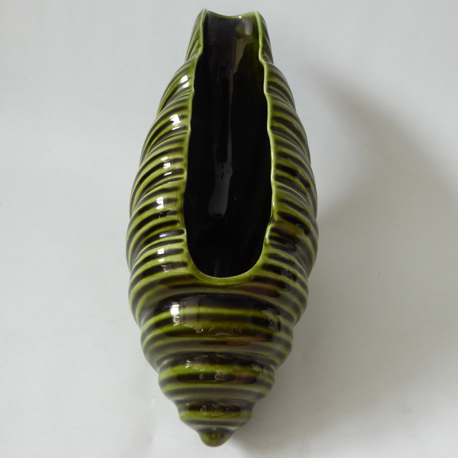 Sylvac large shell mantle vase 399, vintage deep olive green. Retro 60s 70s - Image 4
