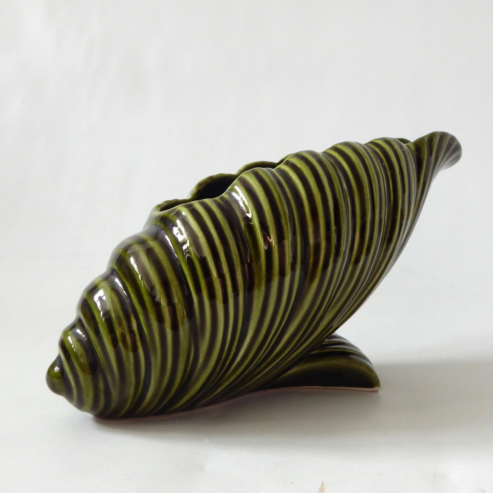 Sylvac large shell mantle vase 399, vintage deep olive green. Retro 60s 70s - Image 6
