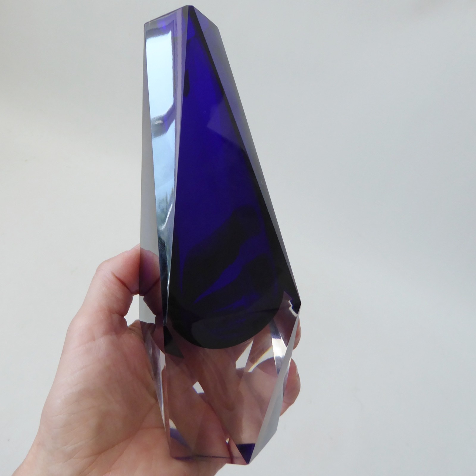 VEB Kunstglas art glass blue faceted block vase, vintage East German GDR 1970s - Image 11