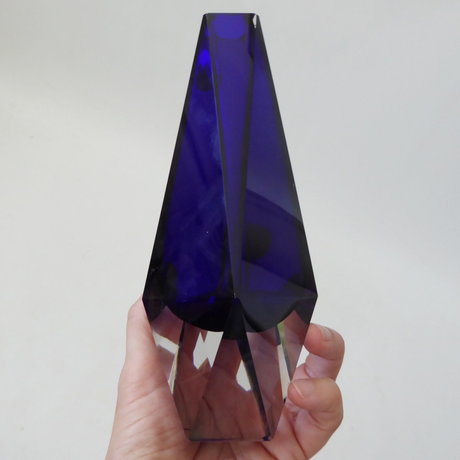 VEB Kunstglas art glass blue faceted block vase, vintage East German GDR 1970s - Image 9