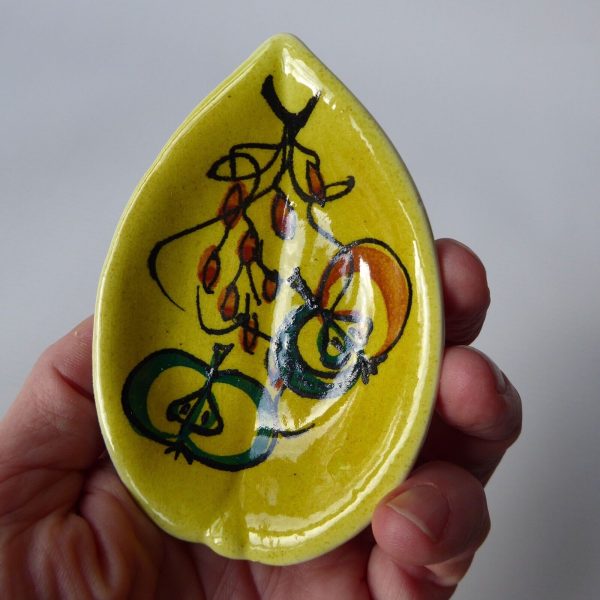 Vintage Italian pottery ceramic pin dish, apples. Yellow signed 512 10 Italy. - Image 10