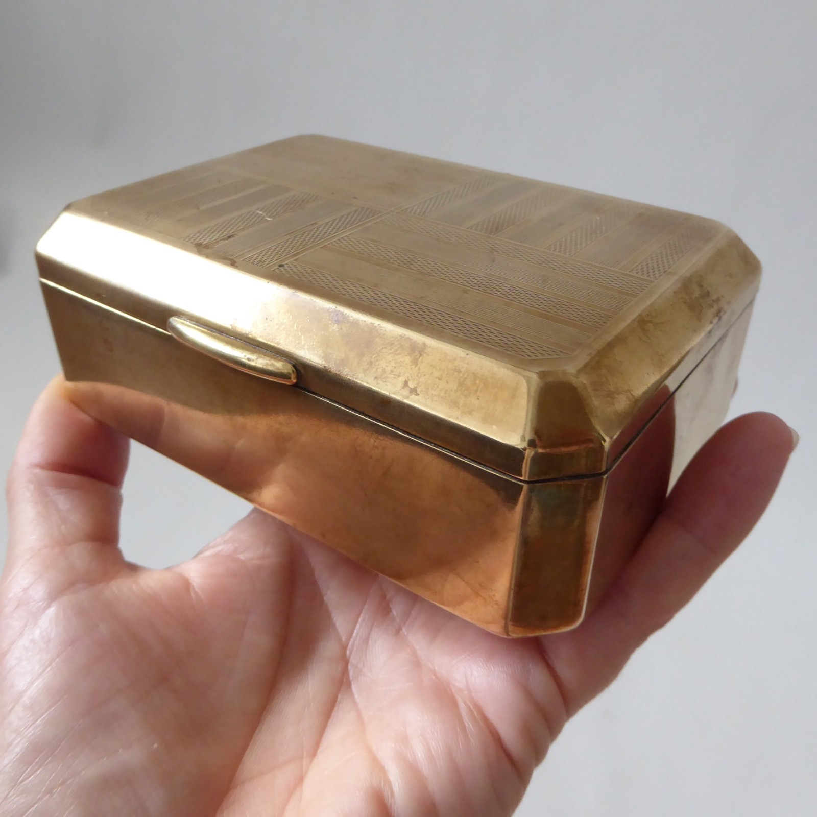 Vintage Marcovitch Black & White Cigarettes box tin, Art Deco 30s/40s brass - Image 9