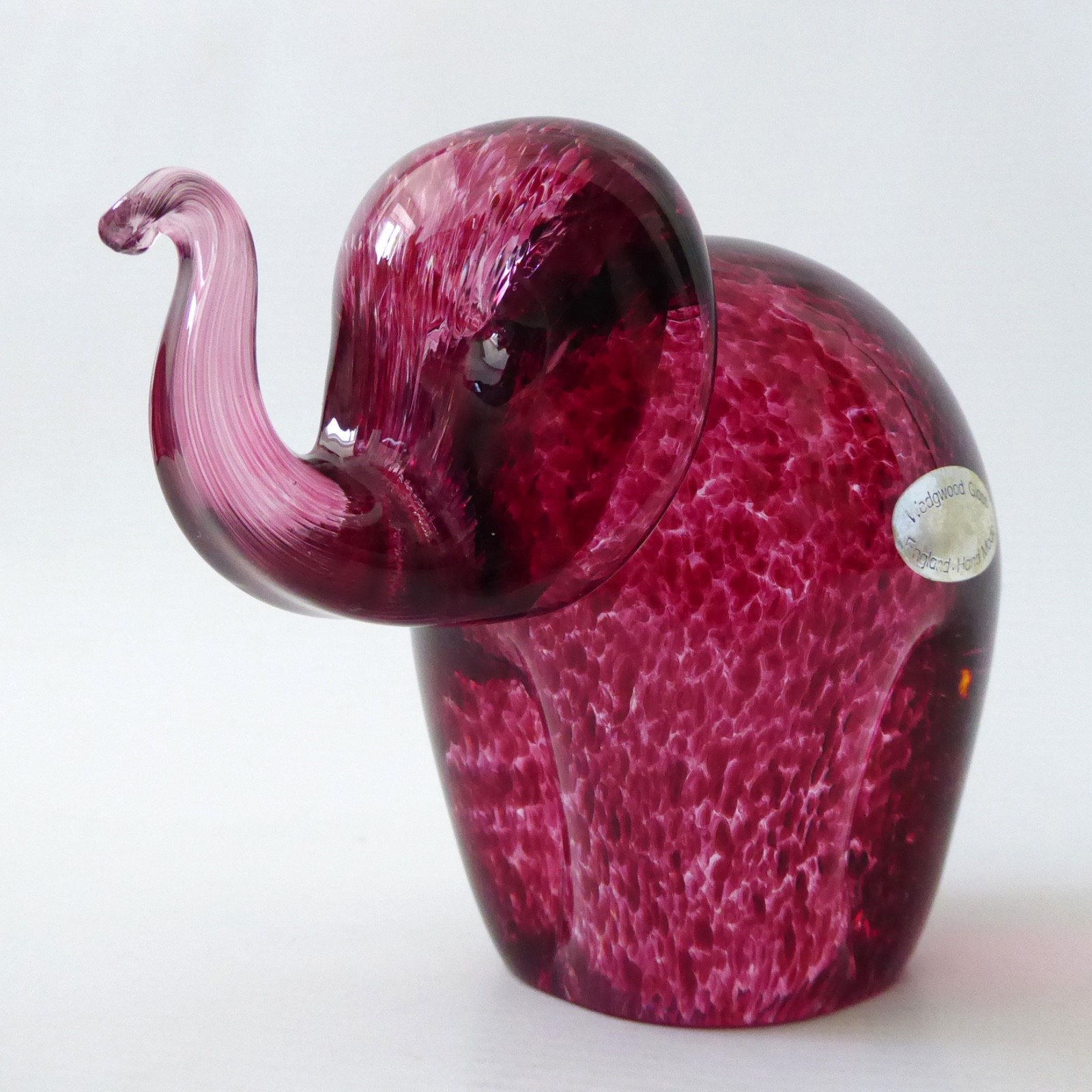Wedgwood speckled pink art glass elephant paperweight ornament RSW405, vintage - Image 4