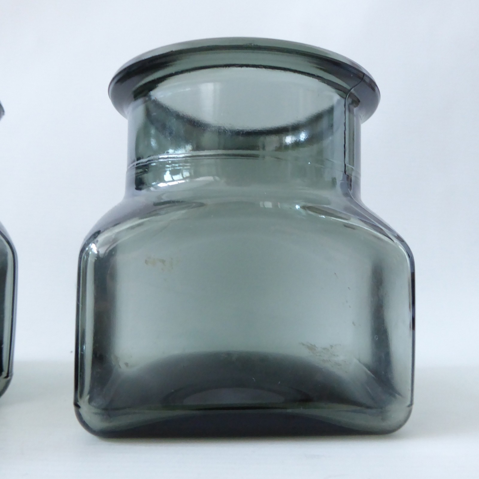 1970s square grey smoke glass 2x storage canister jars, retro vintage, cork tops - Image 11
