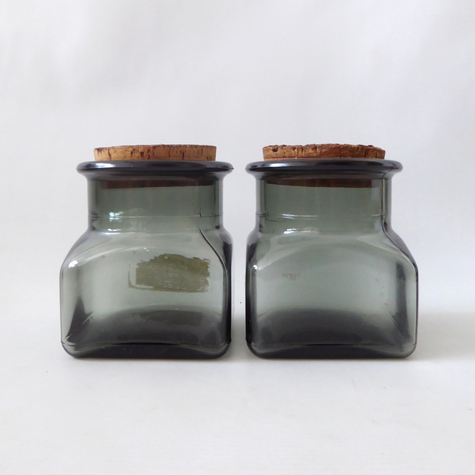 1970s square grey smoke glass 2x storage canister jars, retro vintage, cork tops - Image 4