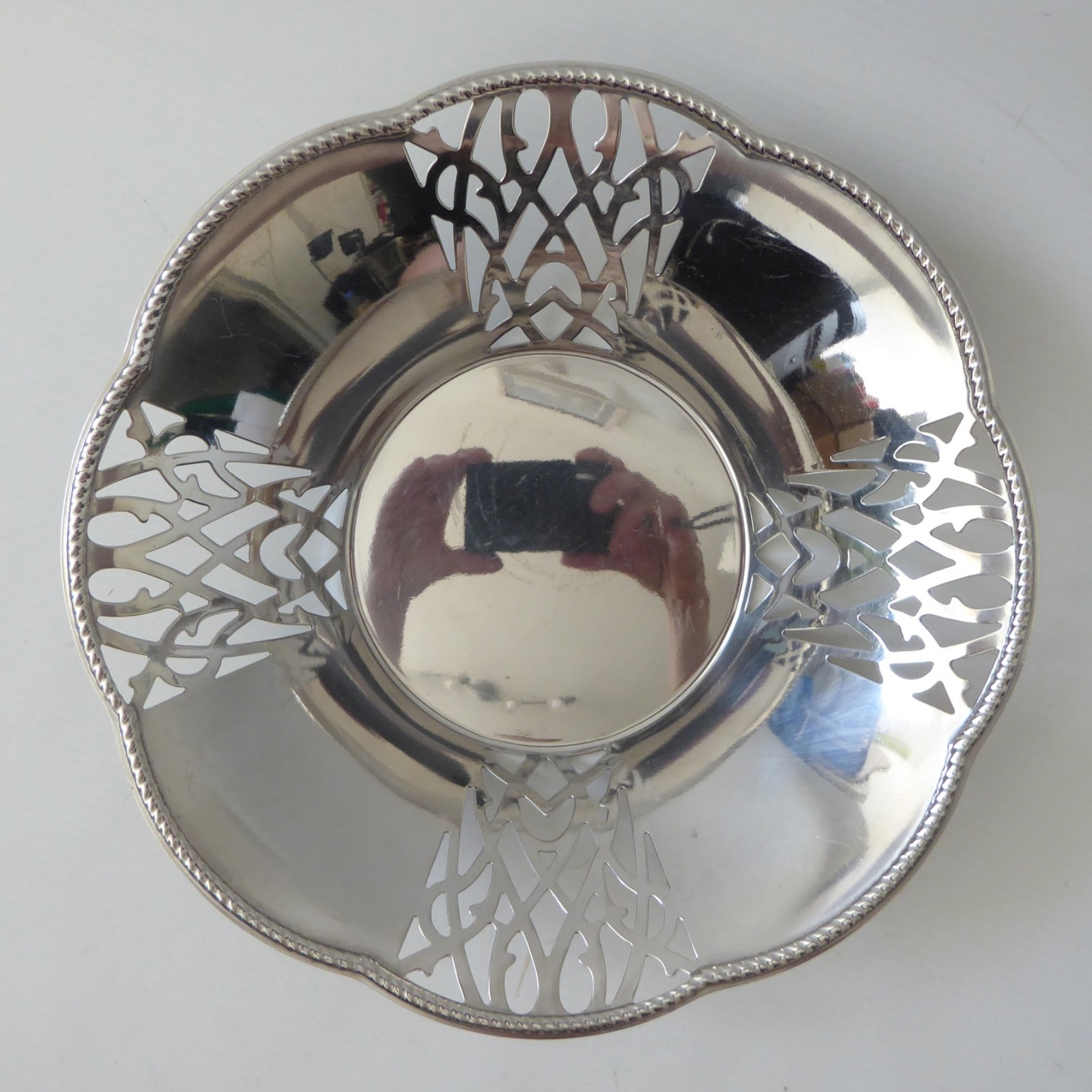 Alessi pierced basket bowl. Vintage design 18/10 inox stainless steel. Italy - Image 3