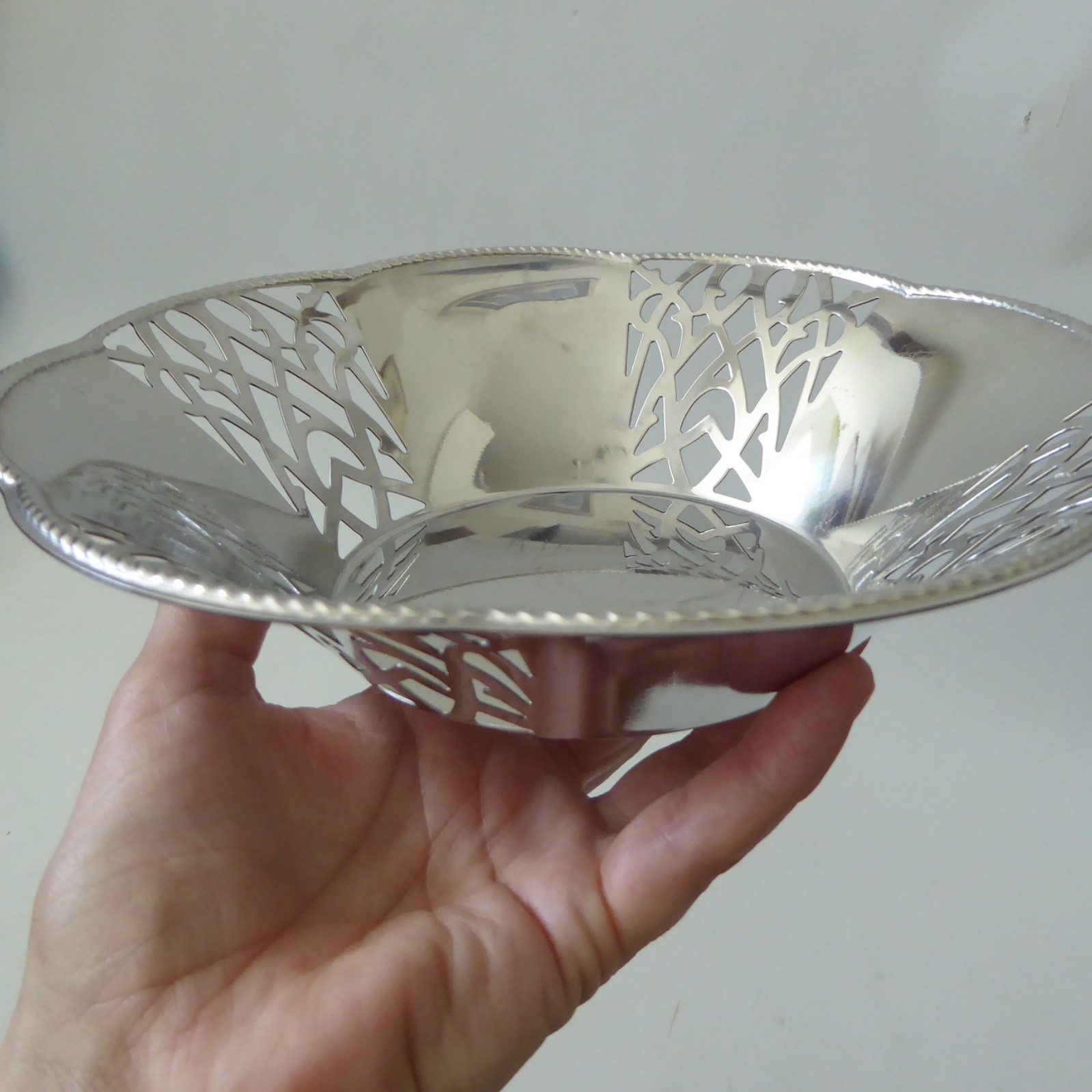 Alessi pierced basket bowl. Vintage design 18/10 inox stainless steel. Italy - Image 9
