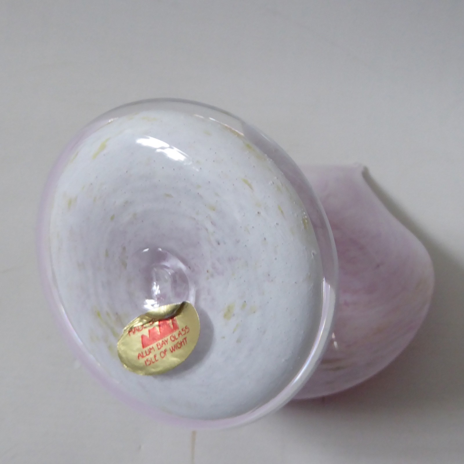 Alum Bay Isle of Wight Jack in the Pulpit art glass vase, pink & white vintage - Image 12
