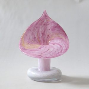 Alum Bay Isle of Wight Jack in the Pulpit art glass vase, pink & white vintage