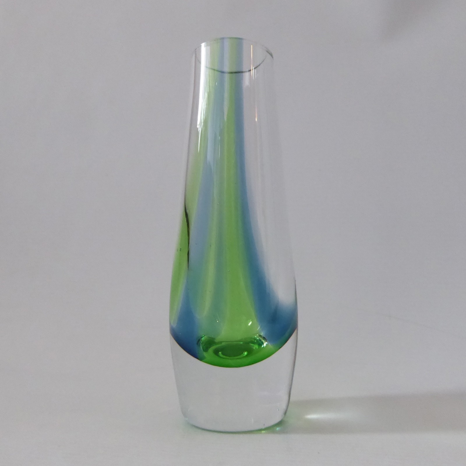 Caithness Oban art glass vase. Vintage blue & green stripes, cased. Charles Orr - Image 3