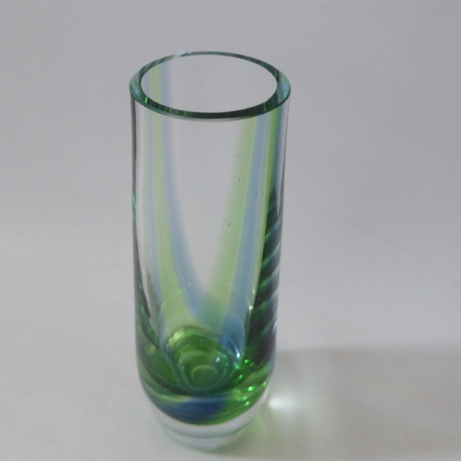 Caithness Oban art glass vase. Vintage blue & green stripes, cased. Charles Orr - Image 5
