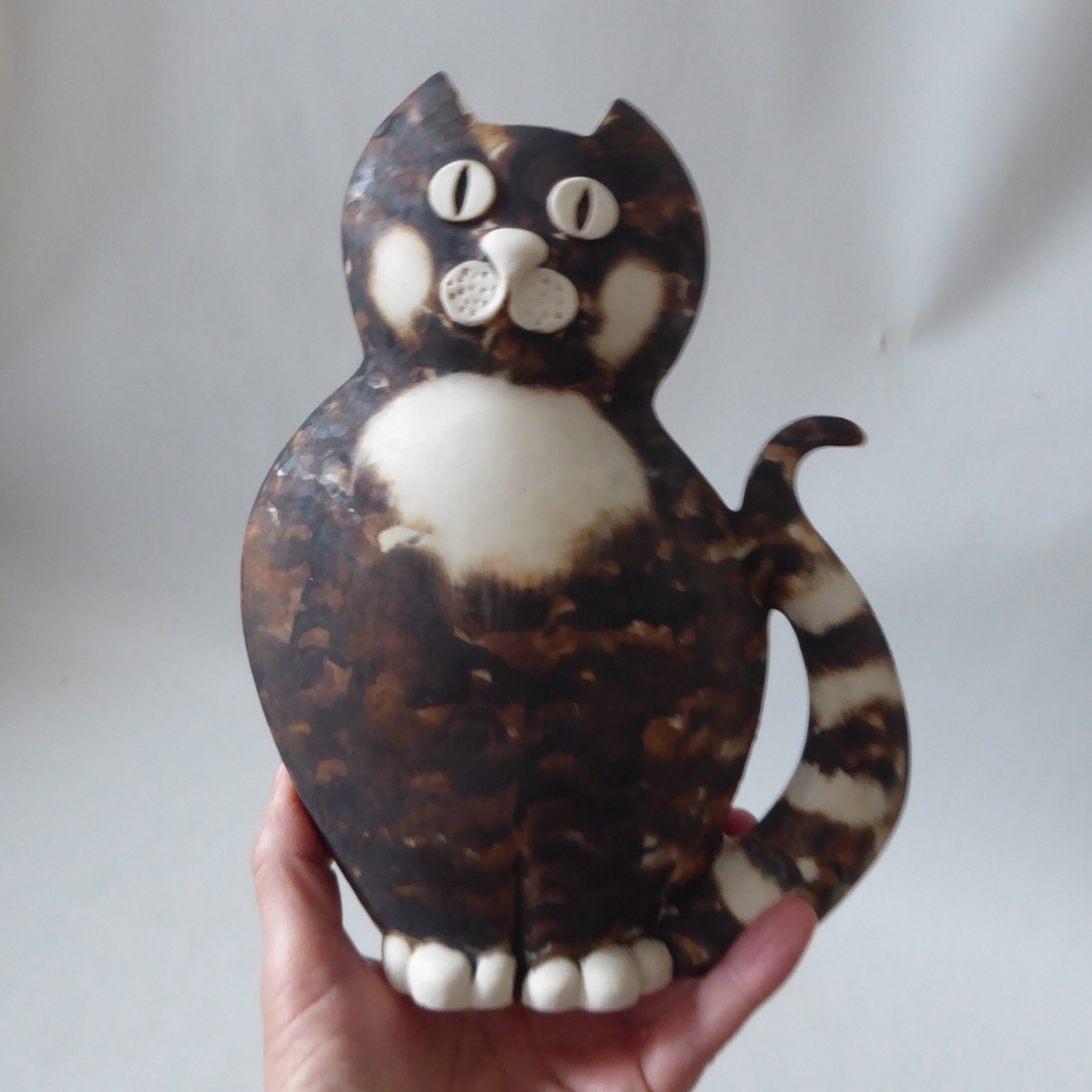 Dalton Pottery Scotland ceramic cat figurine vase, black brown white. 1990s - Image 3