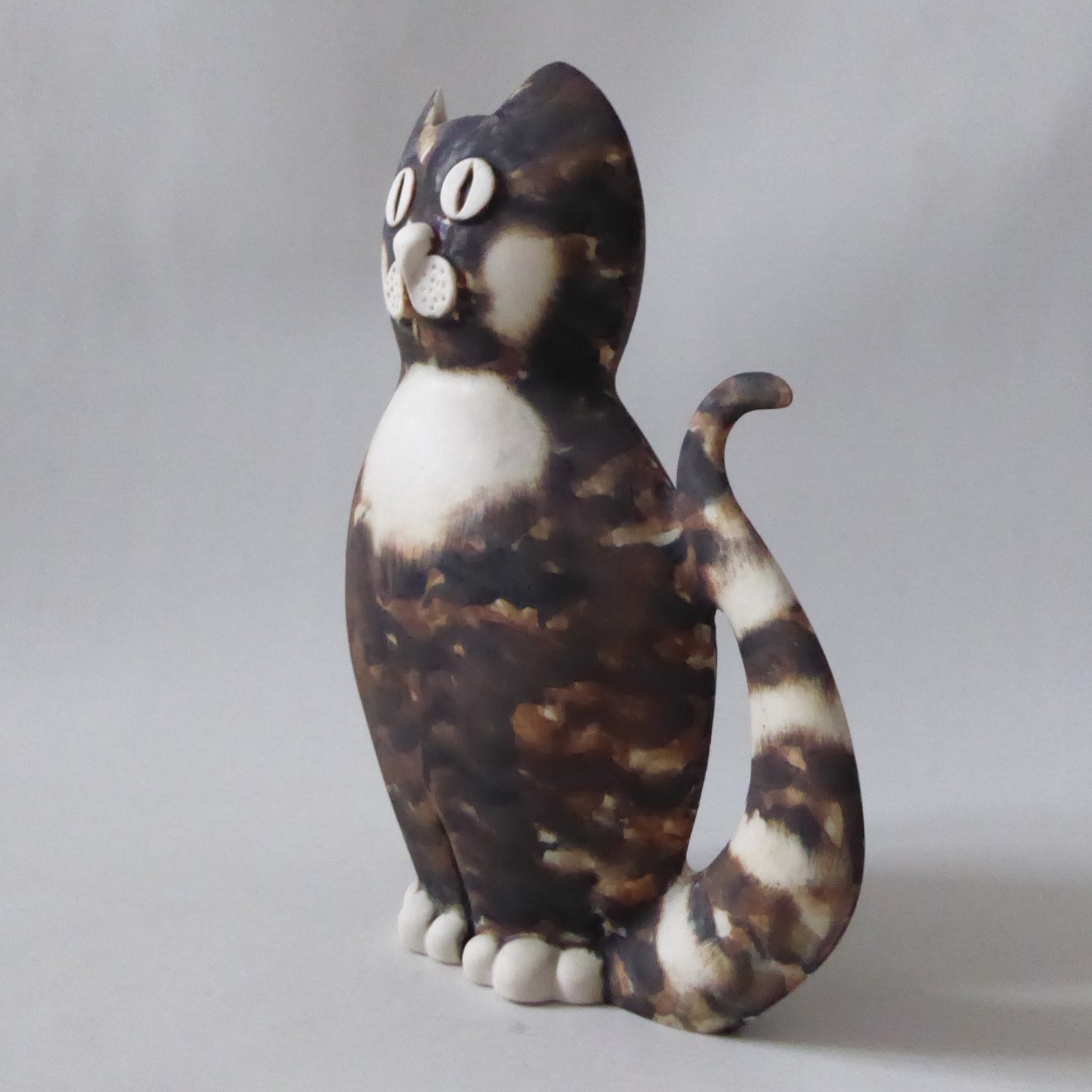 Dalton Pottery Scotland ceramic cat figurine vase, black brown white. 1990s - Image 4