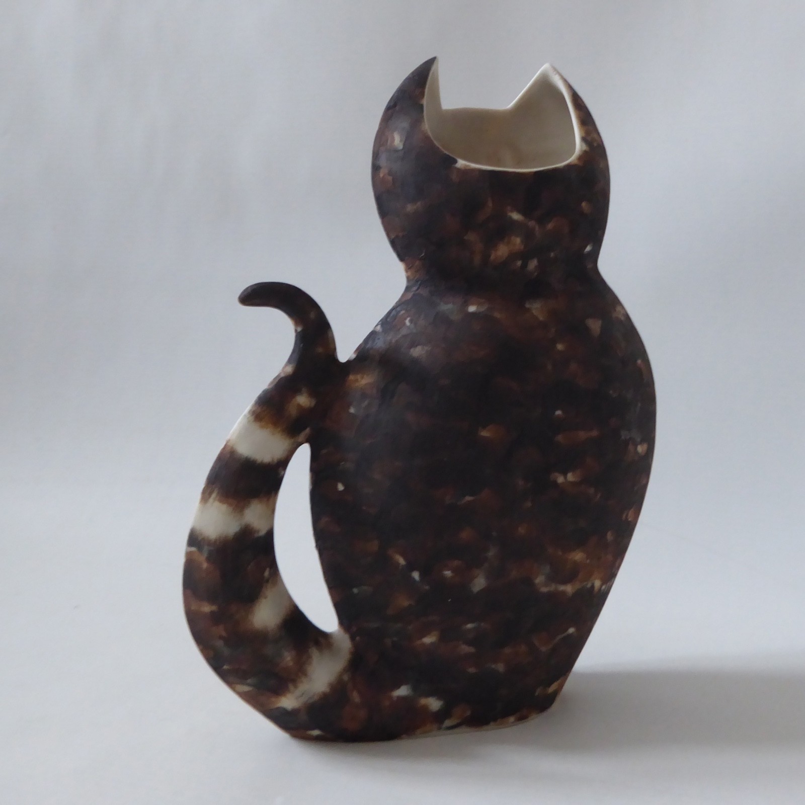 Dalton Pottery Scotland ceramic cat figurine vase, black brown white. 1990s - Image 6