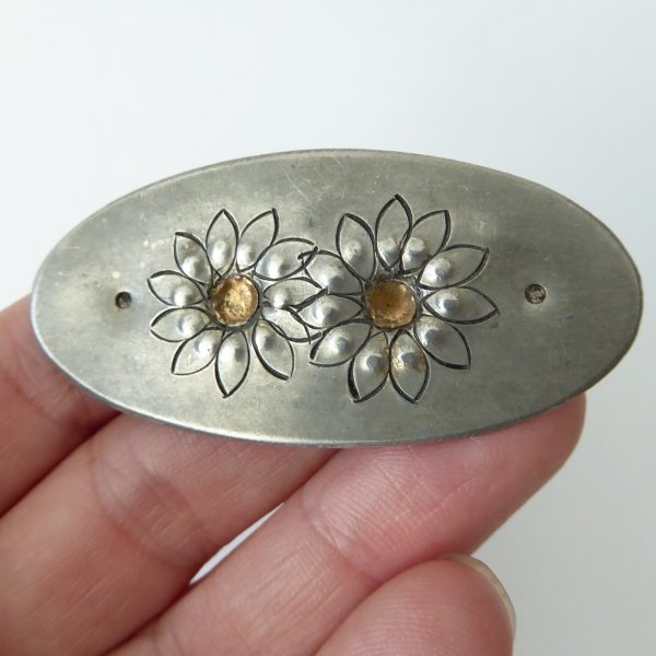Danish vintage Gertrude Packness oval pewter brooch, flowers. 1950s/1960s retro - Image 12