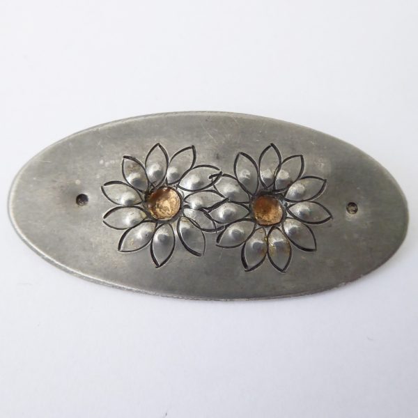Danish vintage Gertrude Packness oval pewter brooch, flowers. 1950s/1960s retro - Image 5