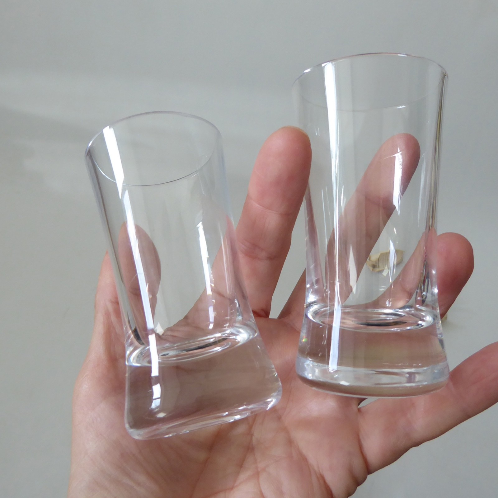 Dartington crystal glass pair handmade shot glasses. Vintage modernist 9cm, two - Image 3