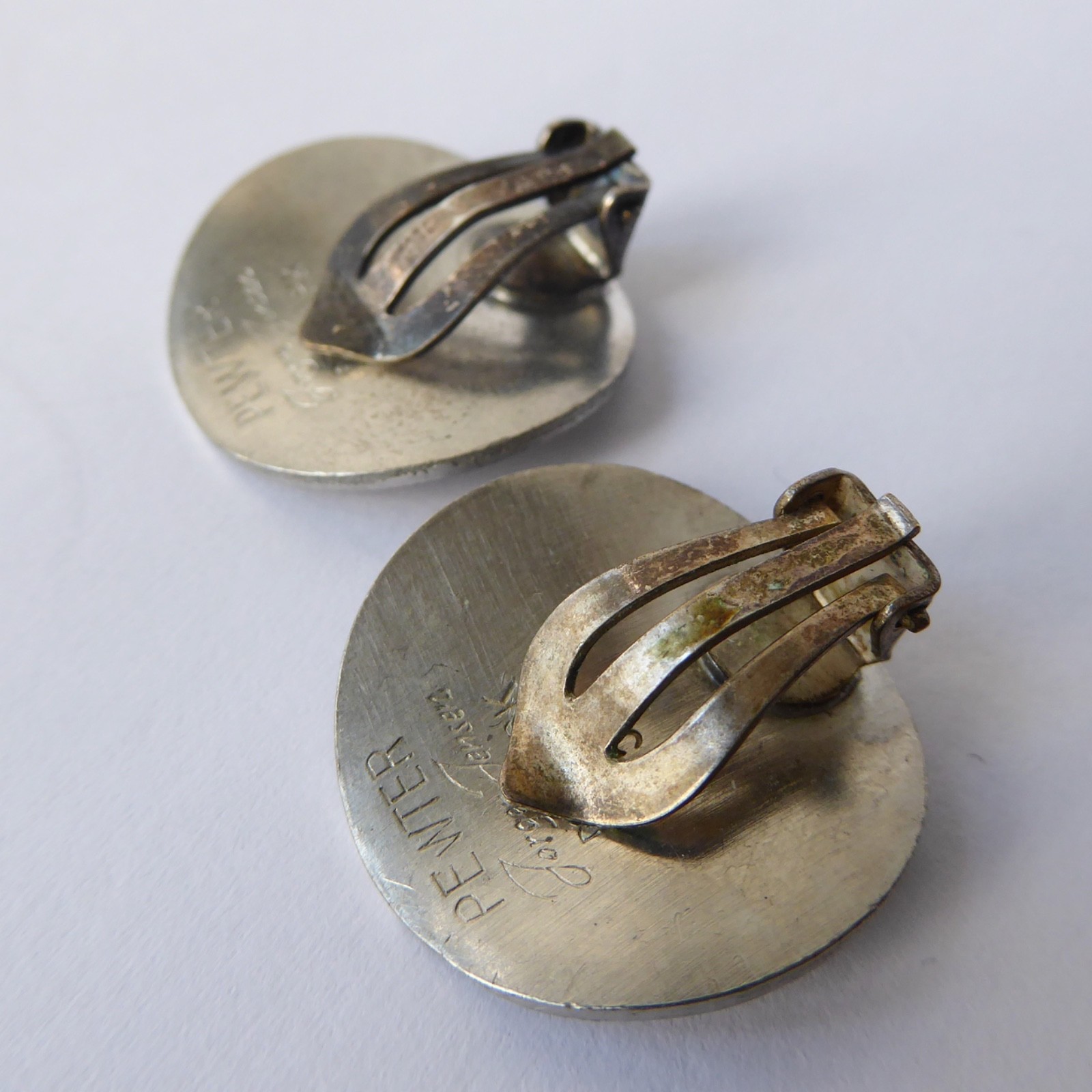 Jorgen Jensen 57A pewter clip-on earrings, Danish modernist sunburst vintage 60s - Image 11