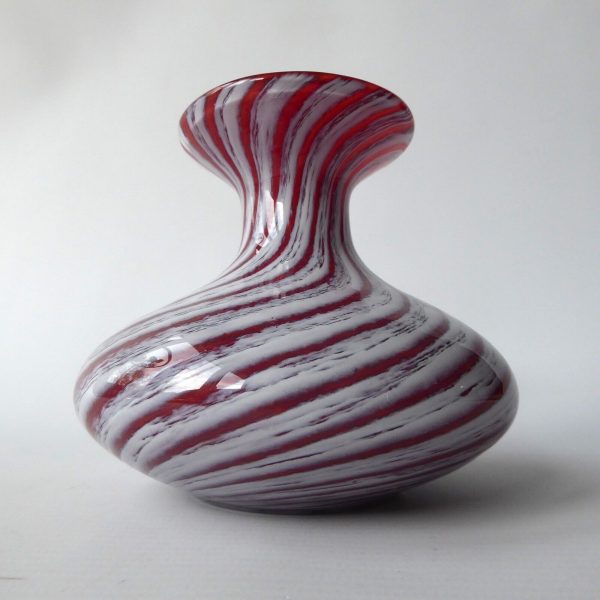 Langham vintage art glass vase, red white twisted stripes, label & etch signed. - Image 8