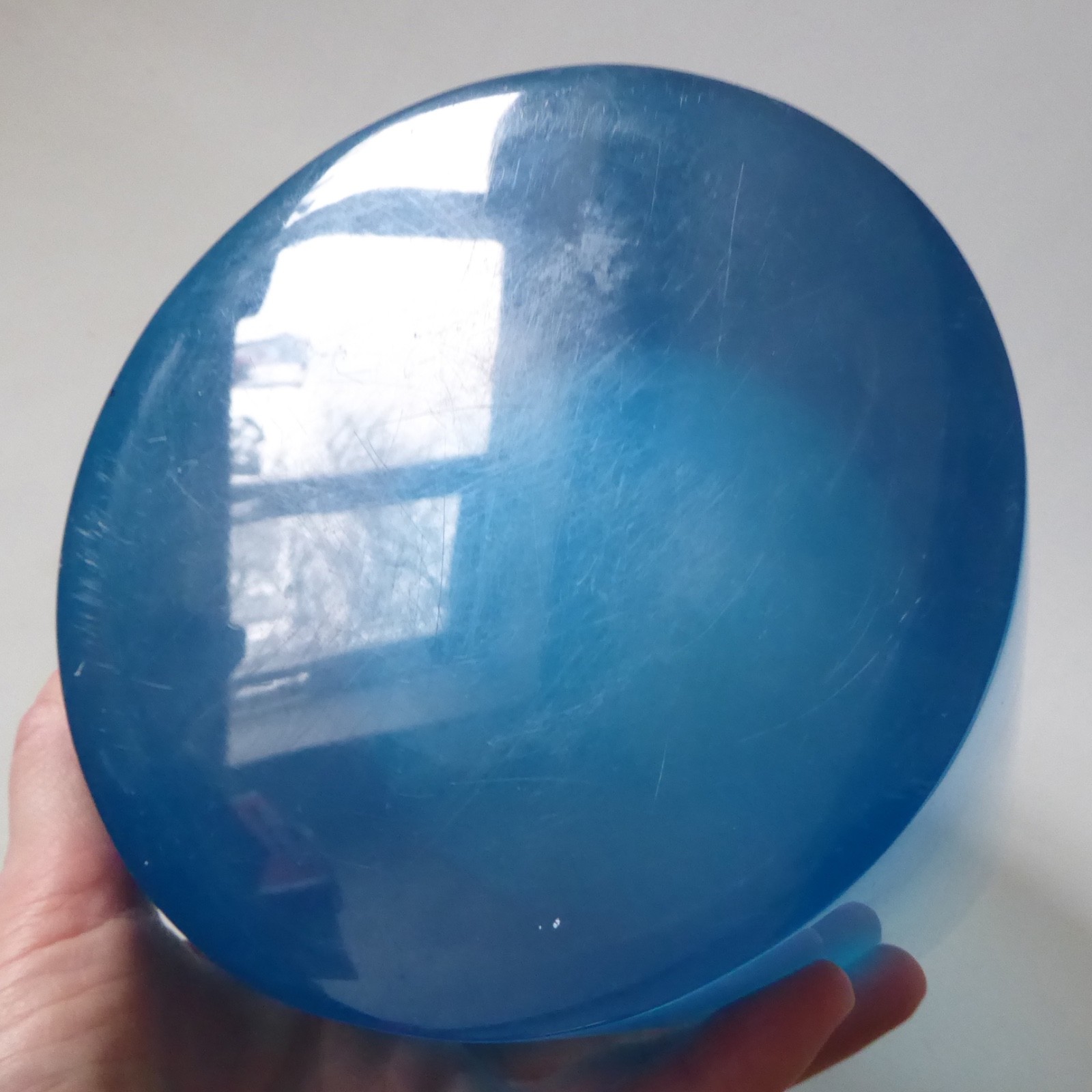 Large blue lucite perspex acrylic cylinder vase, cylinder frosted inner. Retro - Image 10