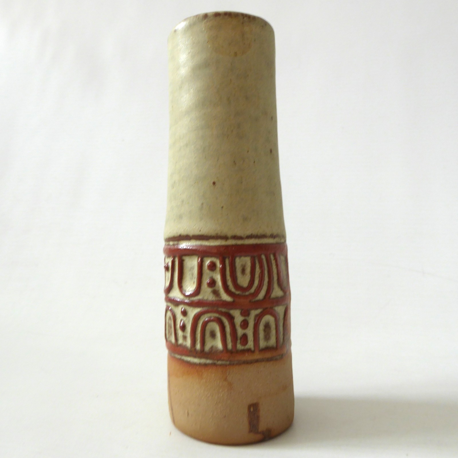 Louis Hudson studio pottery chimney vase, handmade slab built clay 15cm cylinder - Image 4