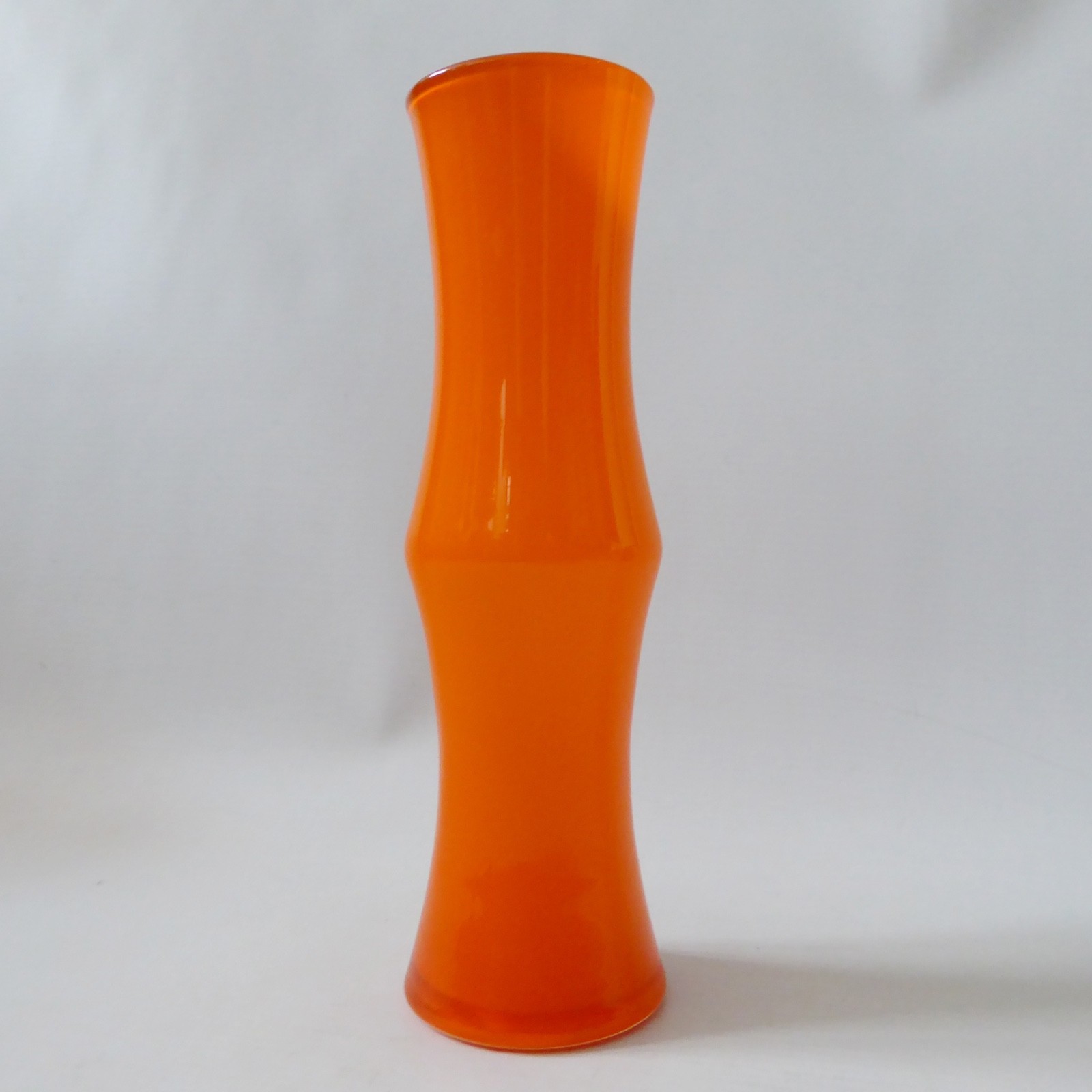 Orange cased white vintage art glass bamboo vase. Retro 70s. Empoli Scandi style - Image 2