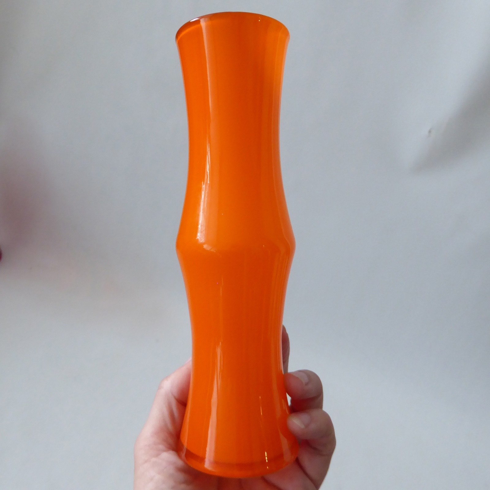 Orange cased white vintage art glass bamboo vase. Retro 70s. Empoli Scandi style - Image 3