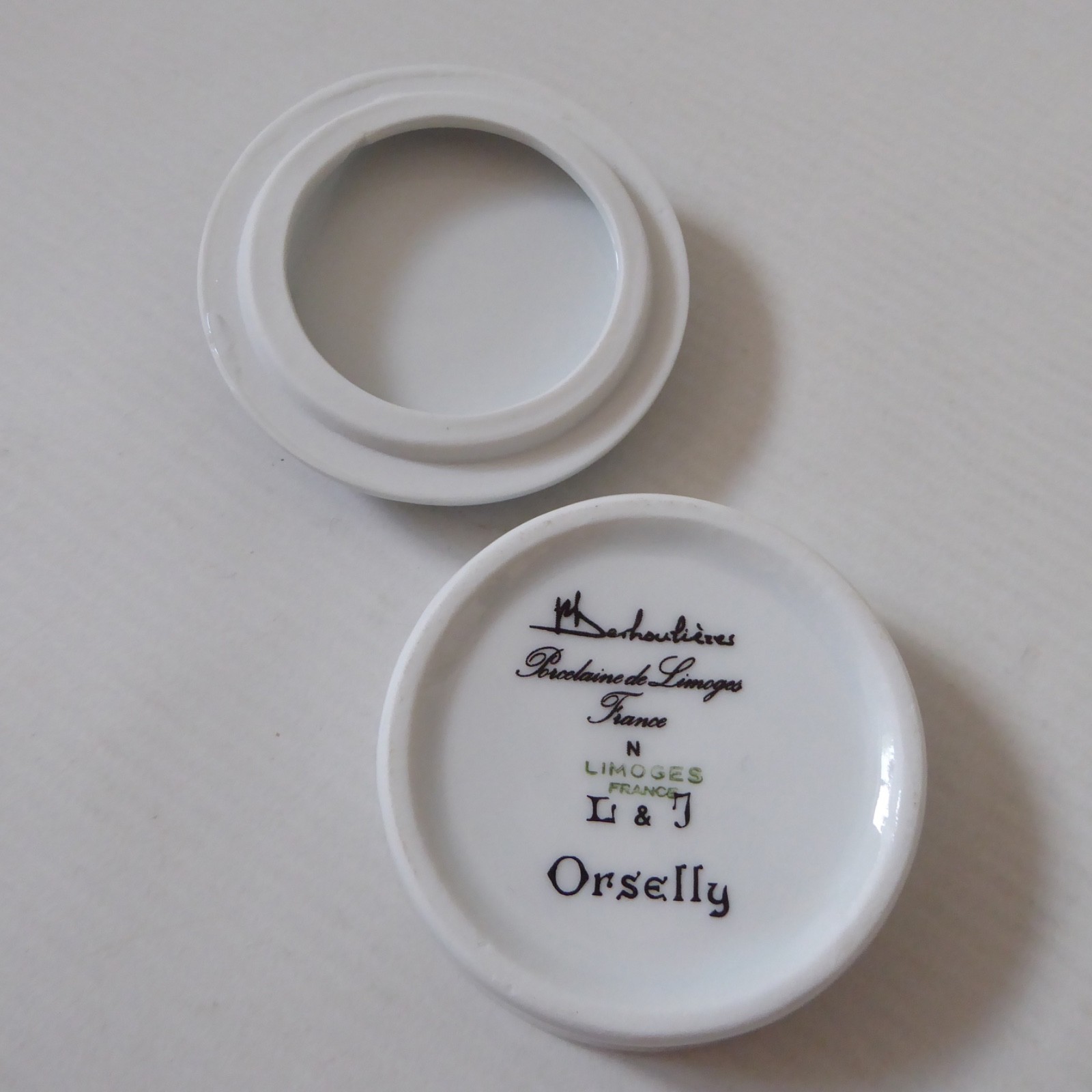 Philippe Deshoulieres Limoges France porcelain vintage pill box pot, Orselly L&J - Image 6