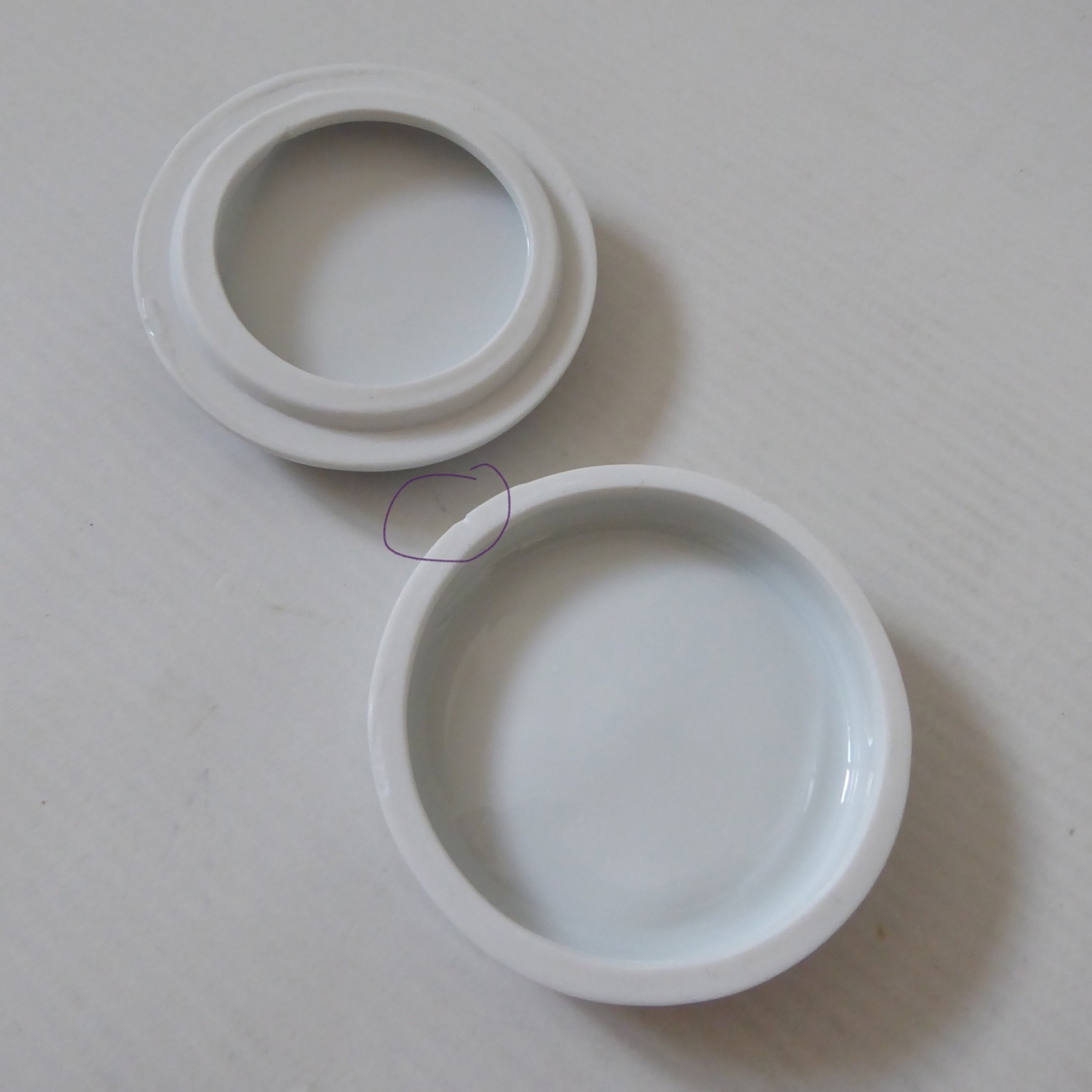 Philippe Deshoulieres Limoges France porcelain vintage pill box pot, Orselly L&J - Image 8