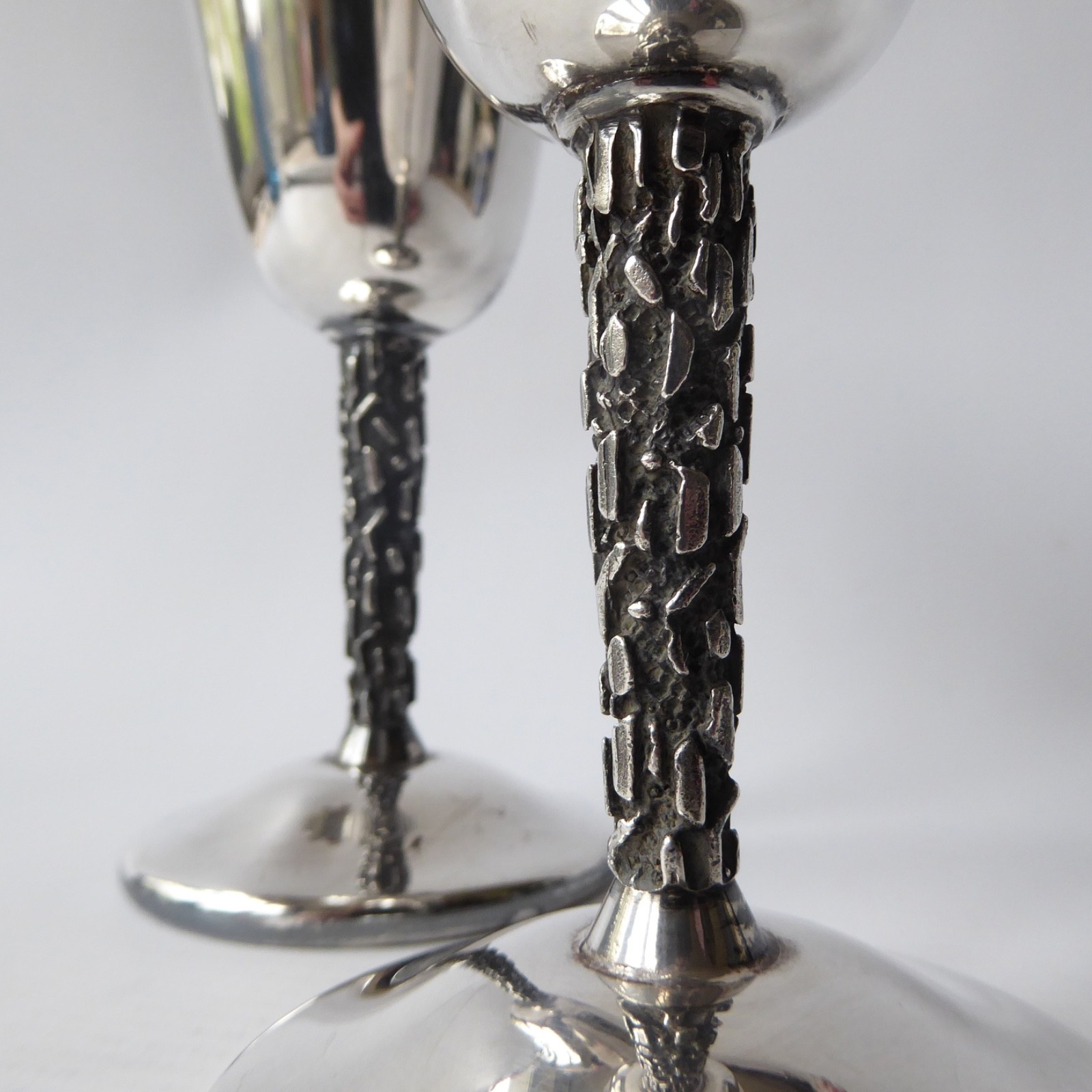 Pinder Bros. Sheffield pair silver plated goblets, 1960s mid century brutalist - Image 4