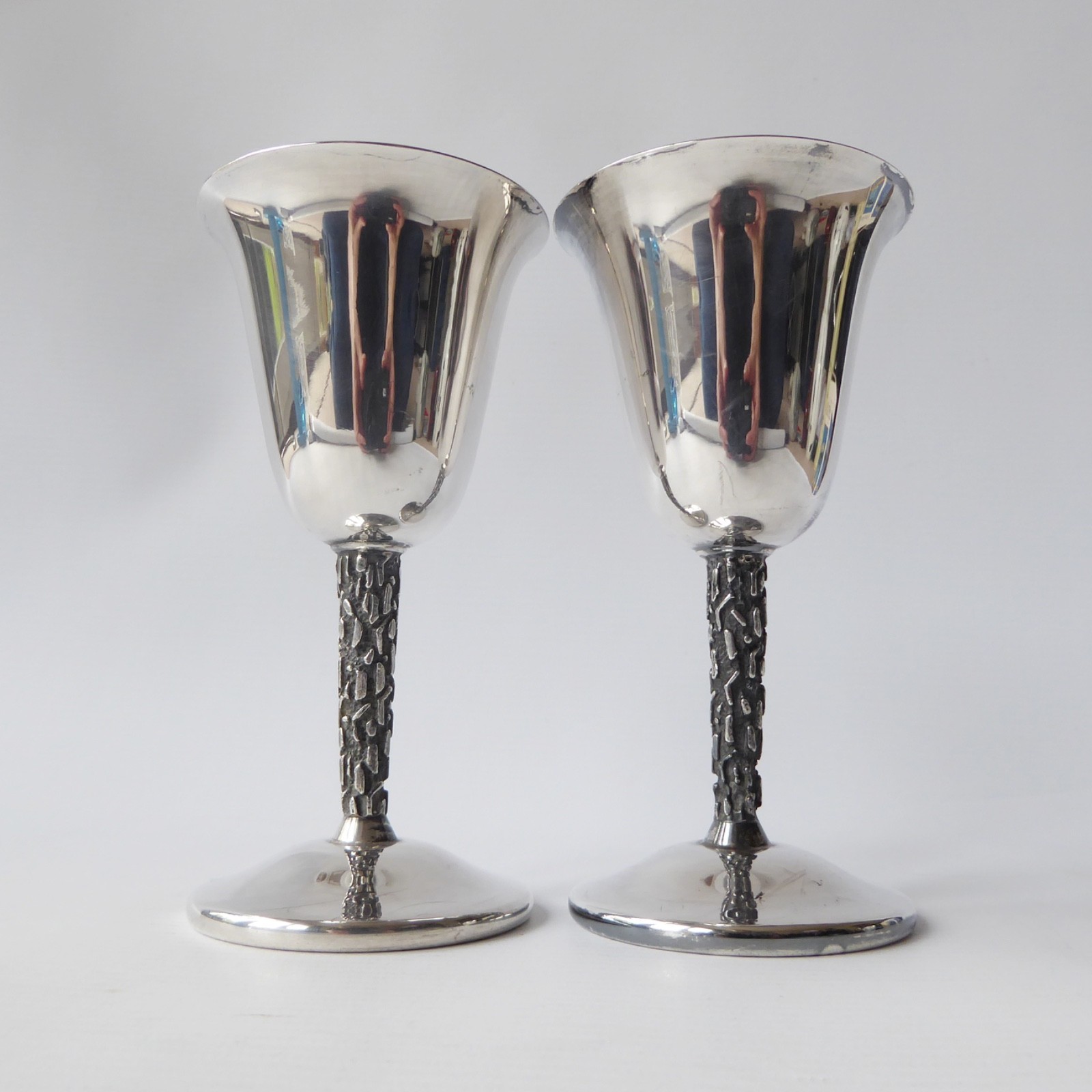 Pinder Bros. Sheffield pair silver plated goblets, 1960s mid century brutalist - Image 5