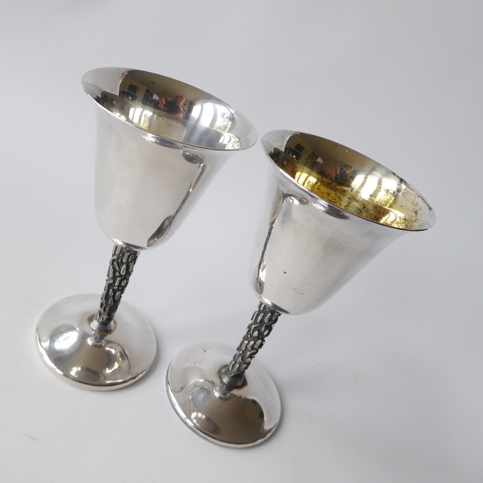 Pinder Bros. Sheffield pair silver plated goblets, 1960s mid century brutalist - Image 8