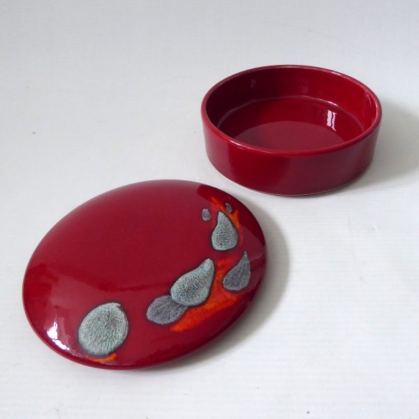 Poole Pottery Odyssey powder box, lidded red trinket dish. England, vintage 5" - Image 6